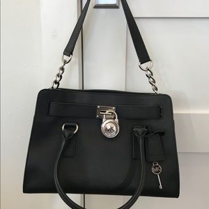 EUC Authentic Michael Kors Medium